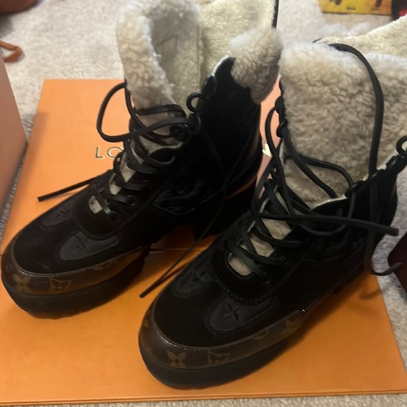 LV desert boots for sale. Worn only a few times. In excellent condition w box - Picture 1 of 5